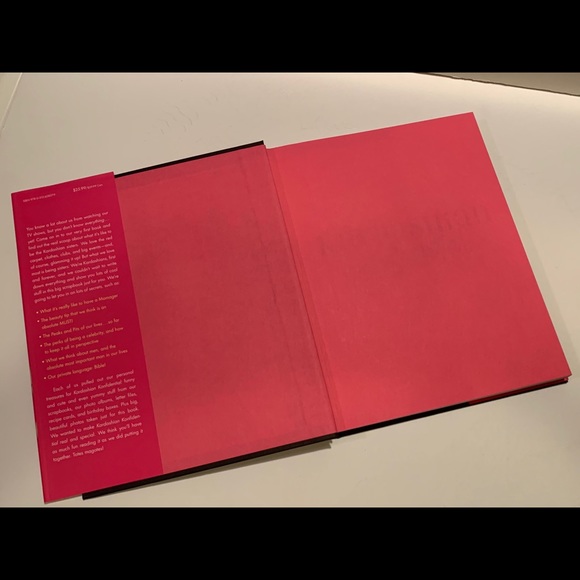 KARDASHIAN KONFIDENTIAL BOOK. - Picture 3 of 8